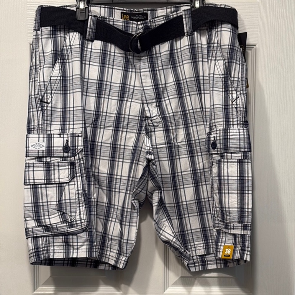 NWT Lee Mens Navy and White Plaid Cargo Shorts